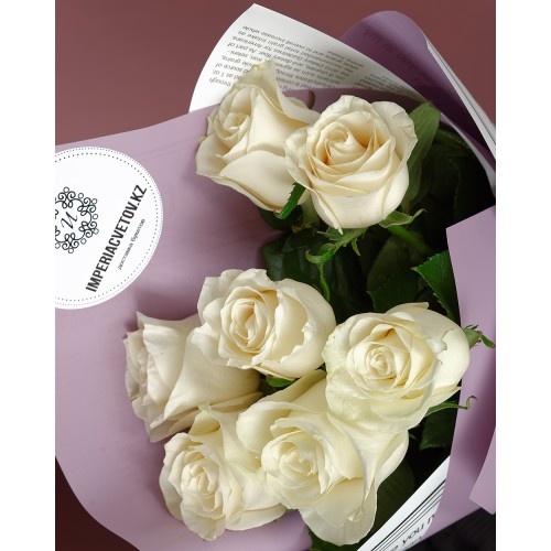 Купить на заказ Букет из 7 белых роз с доставкой в Степногорске