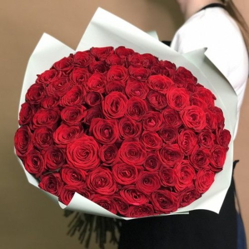 Купить на заказ Букет из 75 красных роз с доставкой в Степногорске